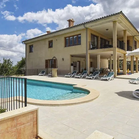 Holiday home Fantastisches Kuerzlich Gebautes Mit Panoramablick, Pool Und Klimaanlage *